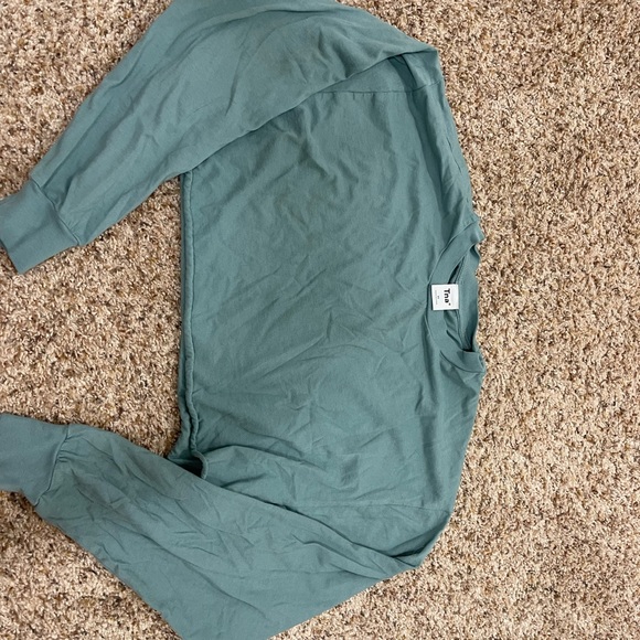 Aritzia cropped shirt - Picture 3 of 4